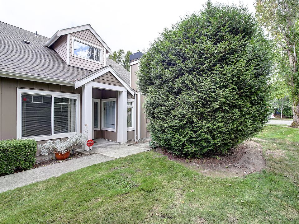 1st image of 9002 159th Pl NE #704