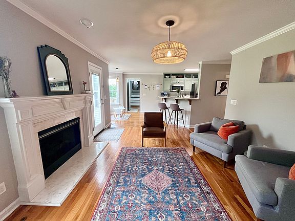 2nd image of 2305 Lismore Ct