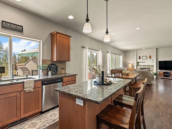 4th image of 2706 S Seabiscuit Dr
