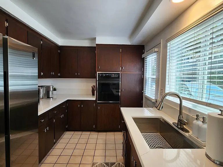 5000 1/2 Neptune Ave — Photo 23