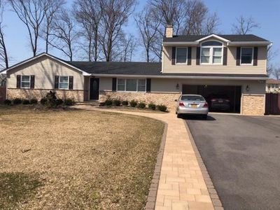99 Washburn St, Lake Grove, NY, 11755