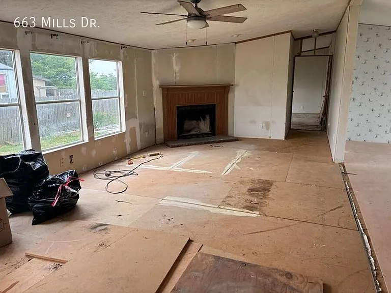 663 E Mills Dr — Photo 25