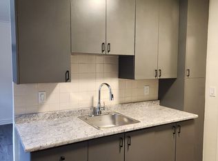 2550 Keele St #1, Toronto, ON M6L2N8