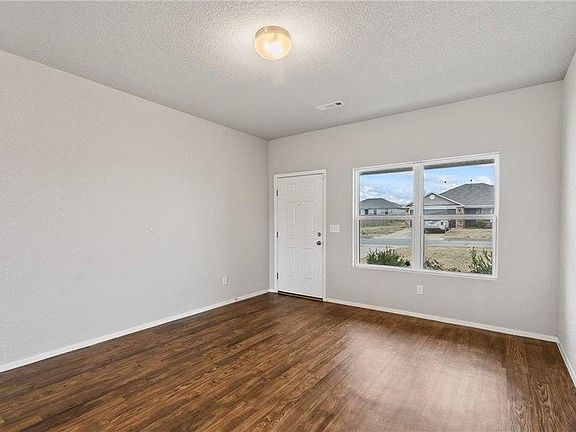 5th image of 701 68th Ave