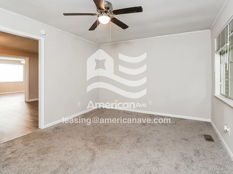 590698_007_main_bedroom_8.jpg