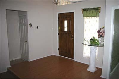 4th image of 4913 Justin Dr