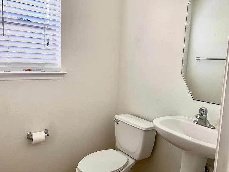 2902 Beacon Grove St — Photo 10