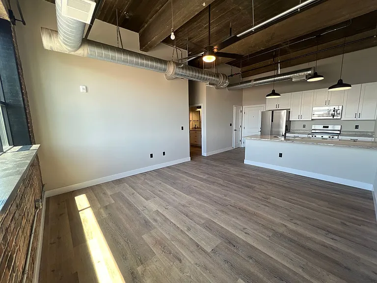 119 E Princess Anne Rd — Photo 29