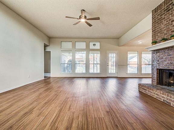 5th image of 693 Montana Ct N