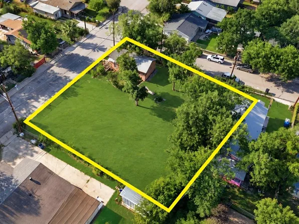 1906 Buffalo St, San Antonio, TX 78211