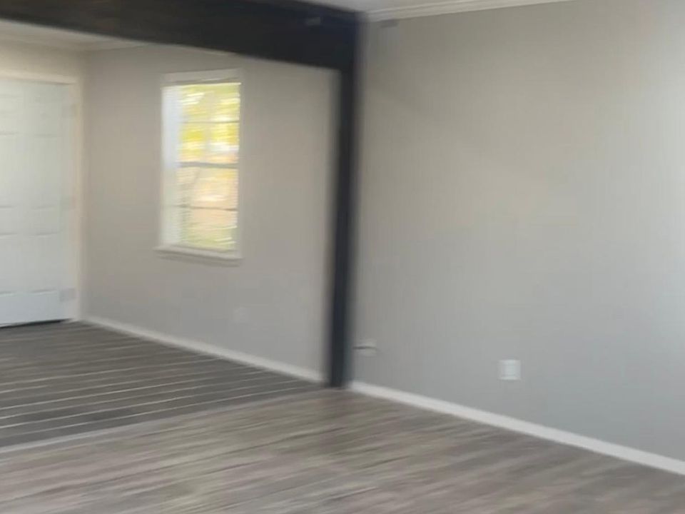 1st image of 110 Laroe St