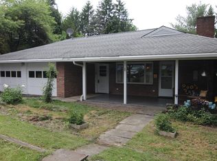 700 Keenan Dr, Vestal, NY 13850