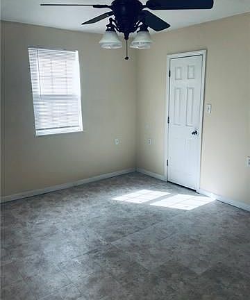2nd image of 3420 Camphor St