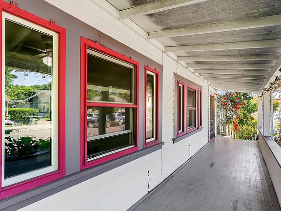 4th image of 918 Benton Street