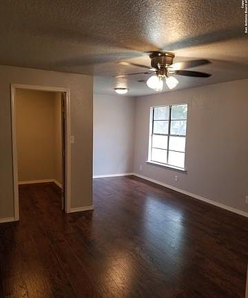 5th image of 714 Hallie Ave