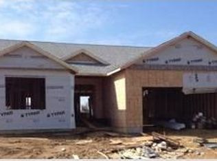 1247 W 62nd St, Davenport, IA 52806
