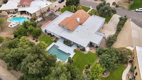7250 E Paradise Dr — Photo 12