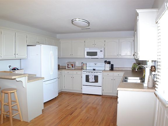 4th image of 219 Heather Oaks Trl SE
