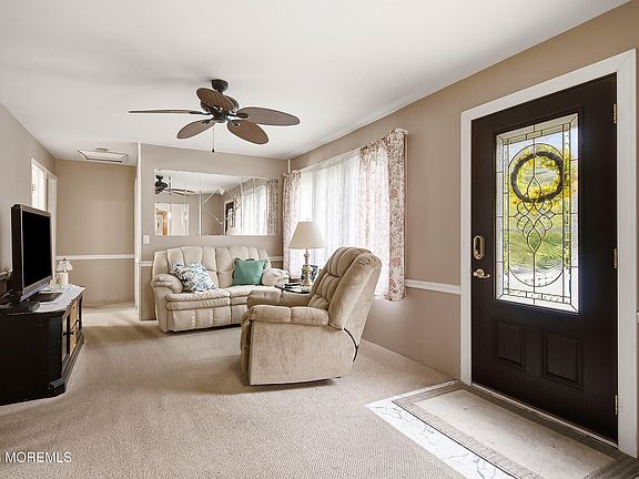 3rd image of 17 Darye Court