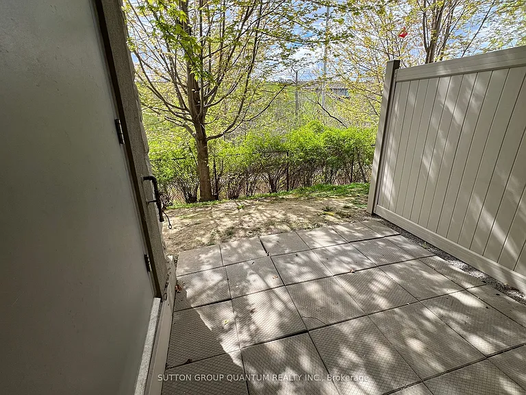 570 Lolita Gdns #133 — Photo 16