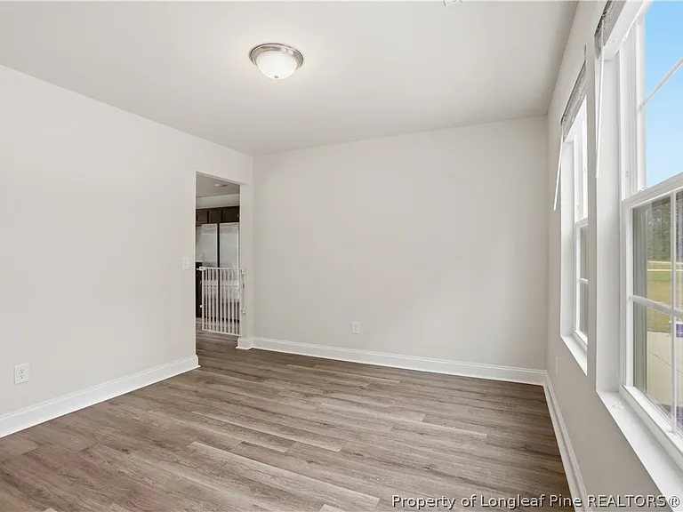 7811 Lucinda Ln — Photo 6
