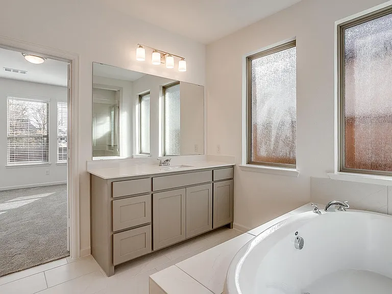 9344 Buckeye Bnd — Photo 35
