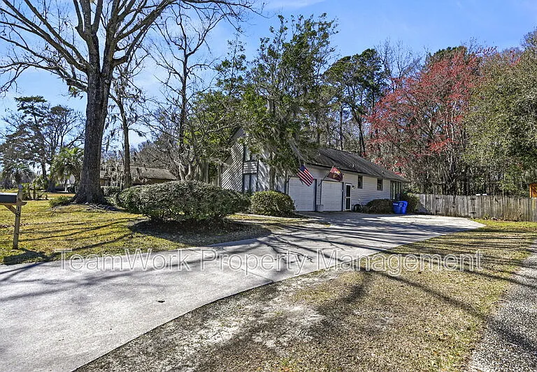 18 Shadowmoss Pkwy — Photo 3