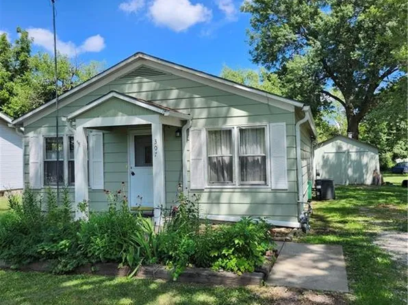 307 Spruce St, Garden City, MO 64747