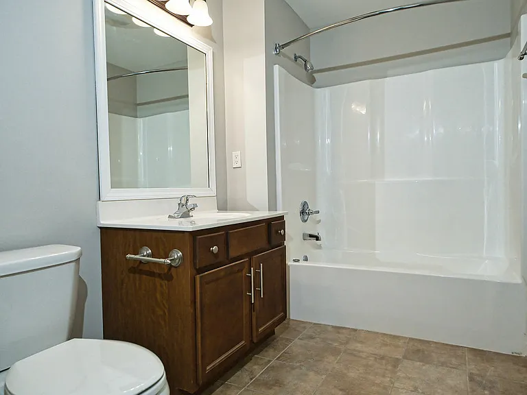 Griffin Gate Apartments — Photo 25