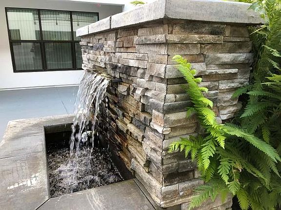 4th image of 2585 El Camino Real APT 314