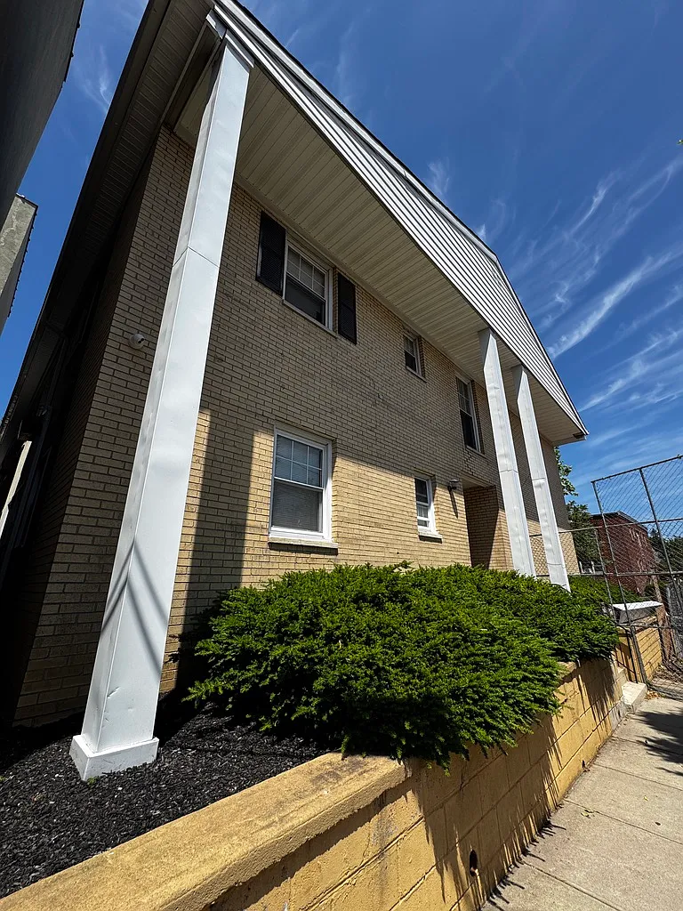 1 bed, $1,900 — Photo 1