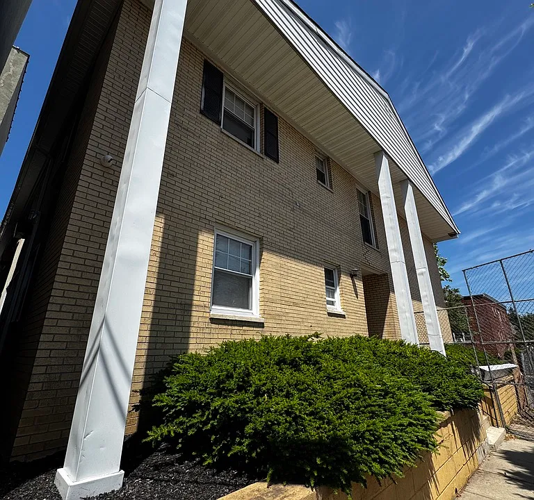 239 Hamilton St #5