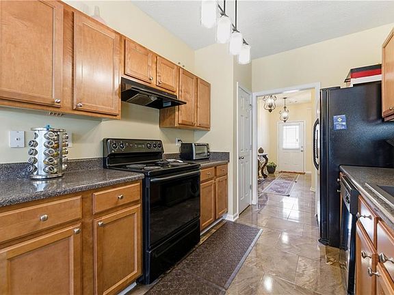 5th image of 63 Providence Run Ct