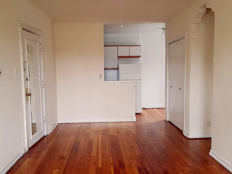 644 W Wrightwood — Photo 9