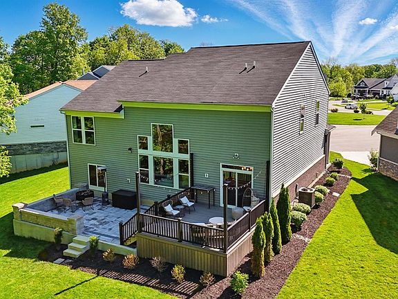 3rd image of 773 Frederick Ct