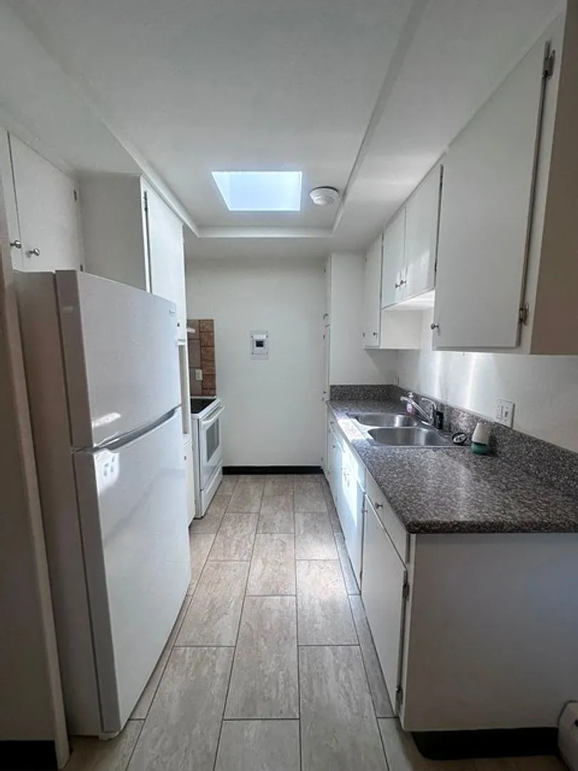 Union Manor Apartments — Photo 4