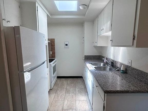 4th image of 2544 Union St Unit 16