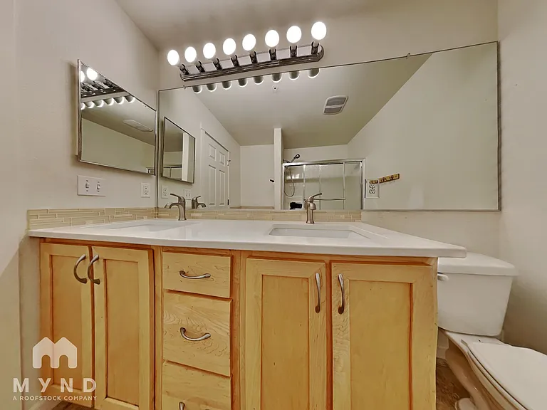 15390 SW Mallard Dr #103 — Photo 16