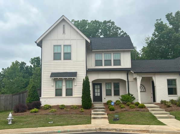 572 Grey Oak Cir