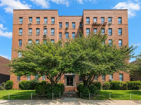 1811 Ocean Pkwy APT 3N, Brooklyn, NY 11223