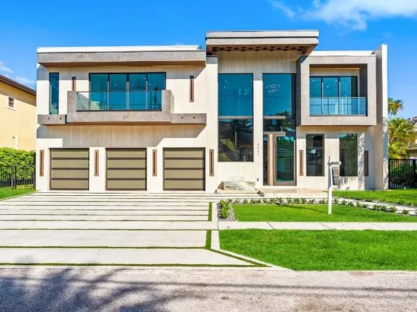 2441 NE 48th Court, Lighthouse Point, FL 33064