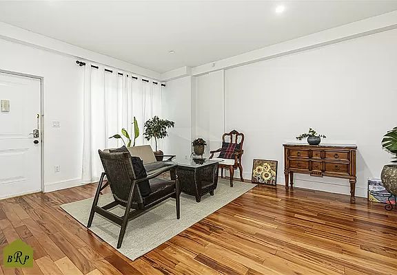 5th image of 476A Hancock St #2A