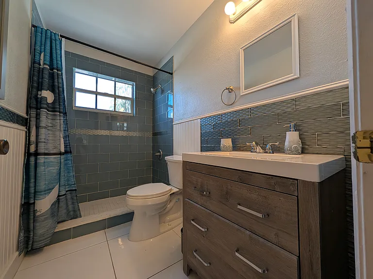 11435 Georgetown Cir — Photo 25