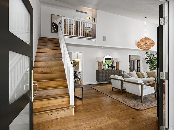 4th image of 1225 Garden Lane