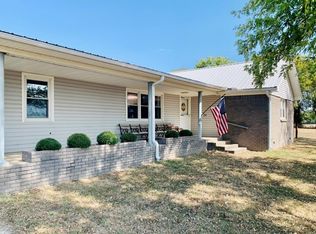 2226 4000th Rd, Chetopa, KS 67336