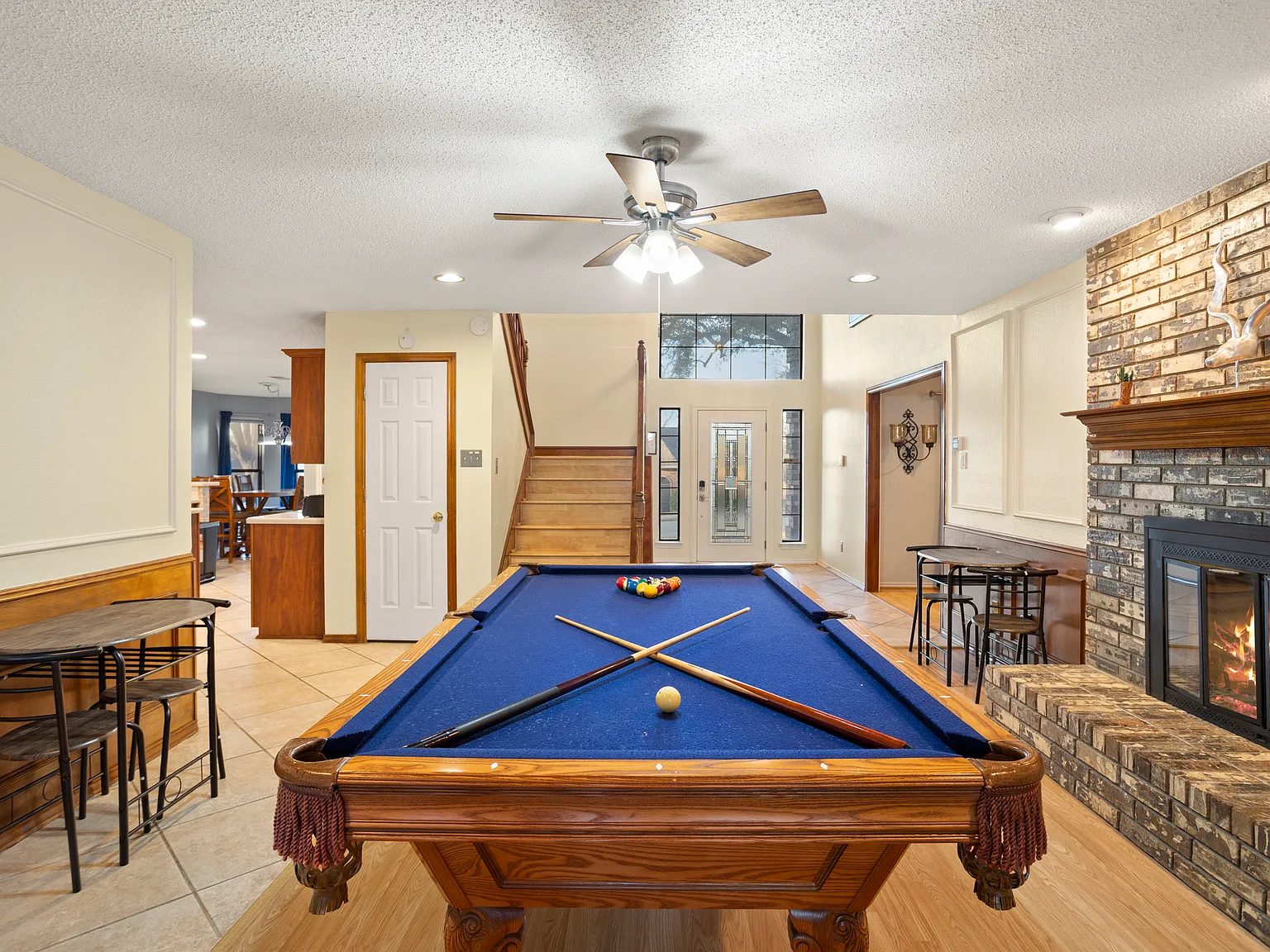 5 bed, 2667 sqft, $8,950 — Photo 2