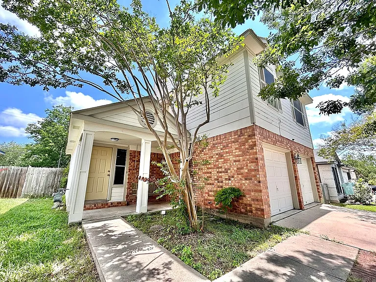 806 Minturn Ln — Photo 2