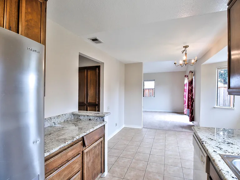 3251 Whispering Elm Ct — Photo 7