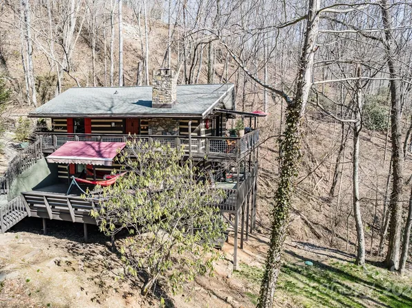 62 Weeping Cherry Forest Rd, Fairview, NC 28730