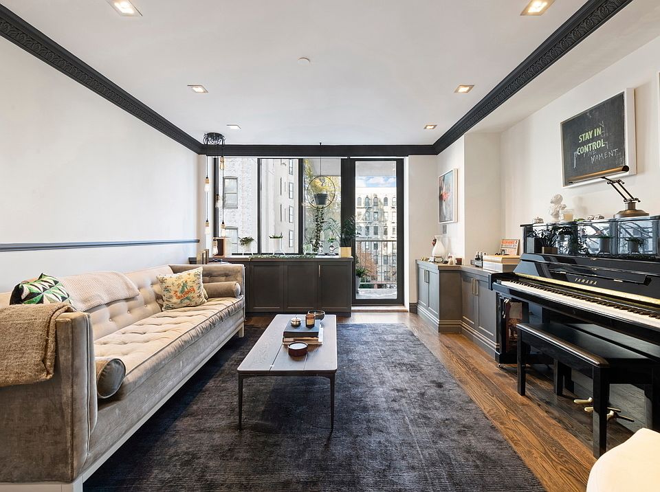 1st image of 525 E 11th St APT 5A